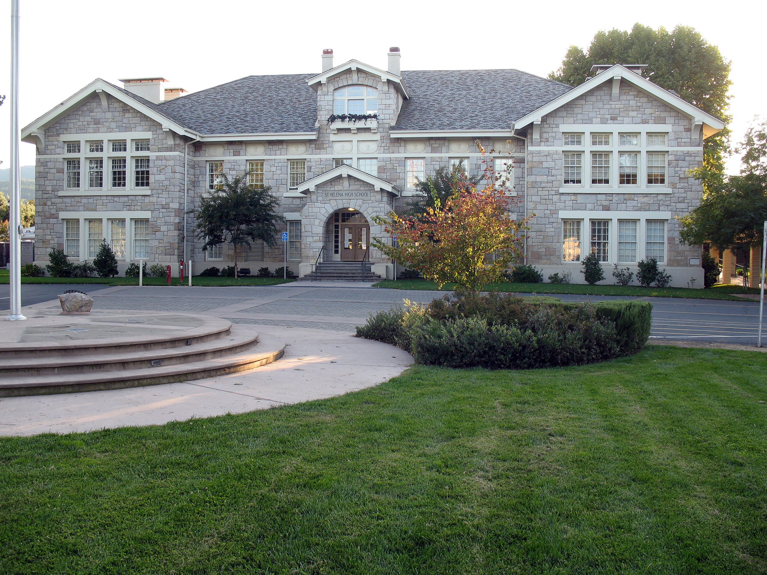 1401 Grayson Avenue